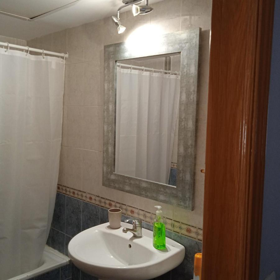 Torremolinos Alquilo Habitacion Con Bano Compartido Y Cocina Compartida Dış mekan fotoğraf